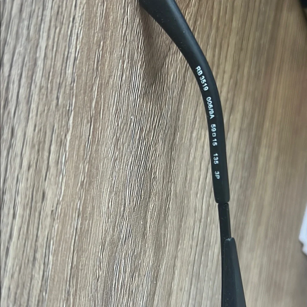 Ray-Ban Polarized Black Aviator Sunglasses